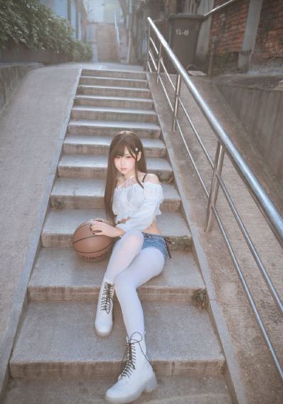 欧美萝莉av明星_BD国语免费全集观看